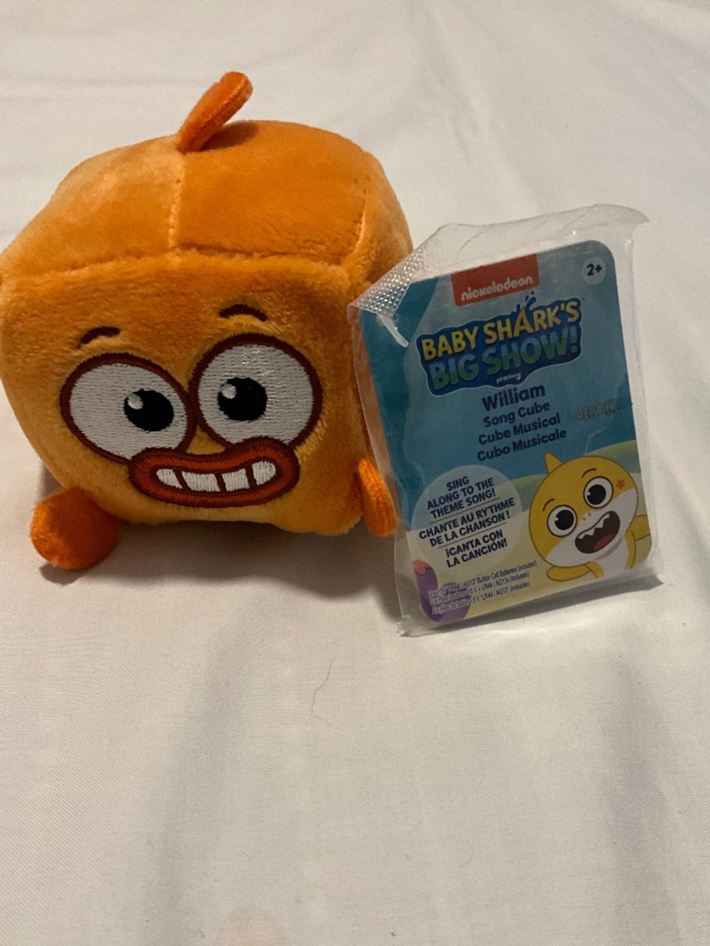 Baby‎ Shark Official Song Cube William Shark WowWee Pinkfong Orange Plush Music